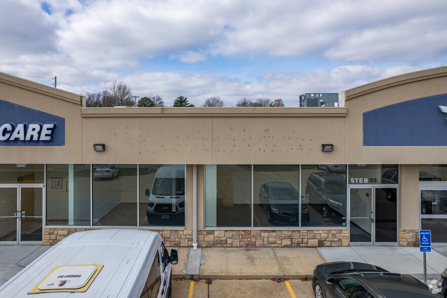 More Photos Of 1070 S Bishop Ave, Rolla Storefront For Lease