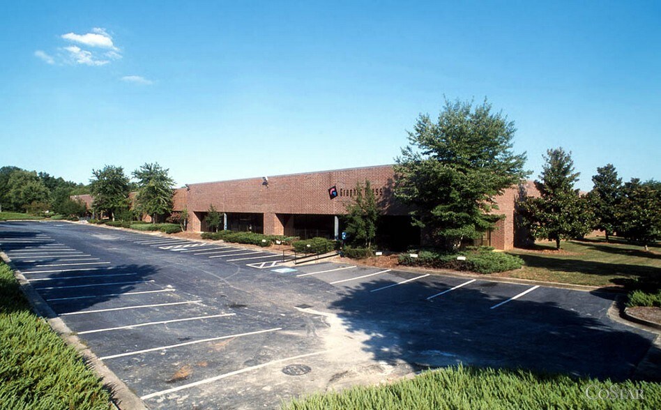 Primary Photo Of 6090 Northbelt Pky, Norcross Light Manufacturing For Lease