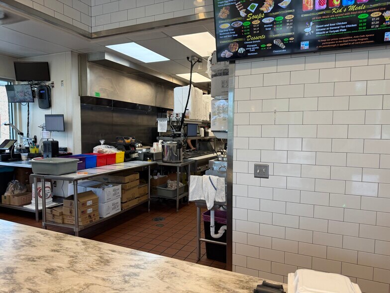 More Photos Of 2025 Bridgeway Dr, Maryville Fast Food For Sale