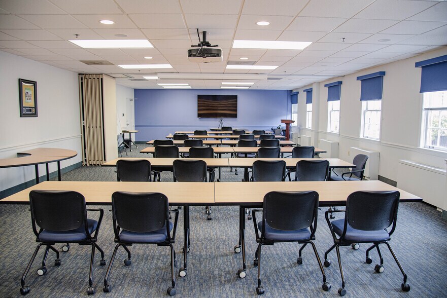 More Photos Of 200-206 N Washington St, Alexandria Office For Lease