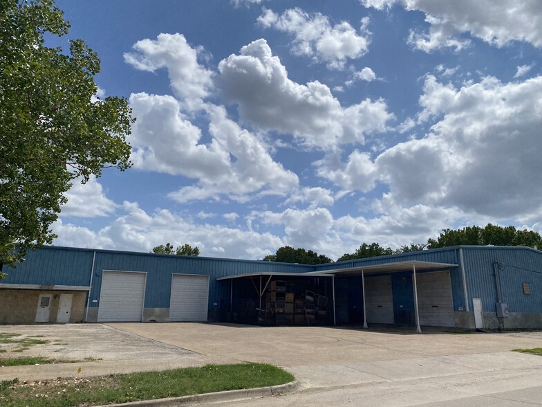 Primary Photo Of 3100 Chesser Boyer Rd, Fort Worth Warehouse For Sale