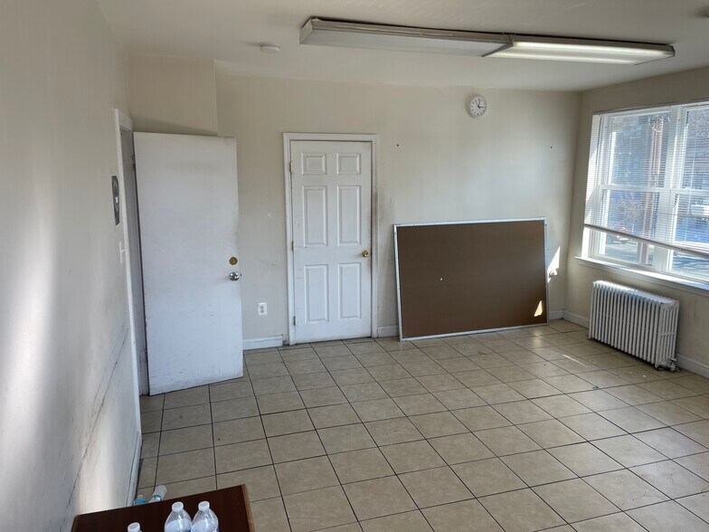 More Photos Of 2010-2012 Rhode Island Ave NE, Washington Storefront Retail Office For Lease