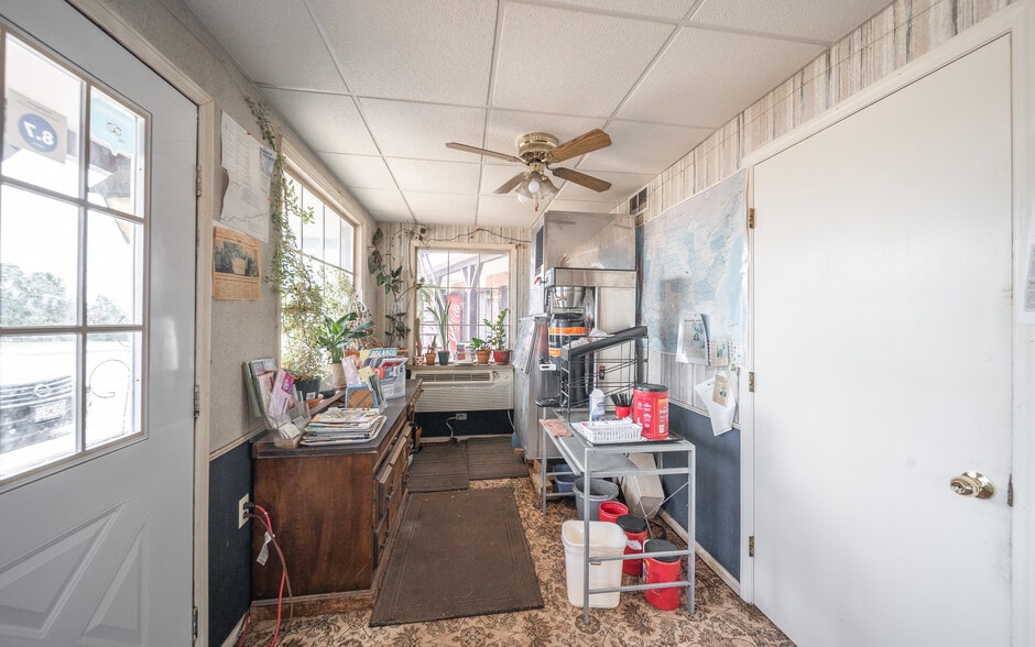 More Photos Of 812 S Bishop Ave, Rolla Hotel For Sale