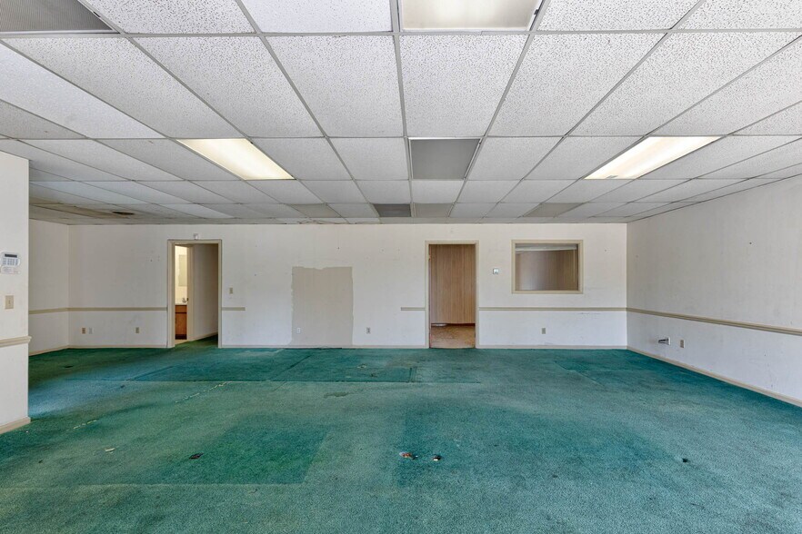 More Photos Of 3103 Mercury Drive Dr, Columbus Office For Sale