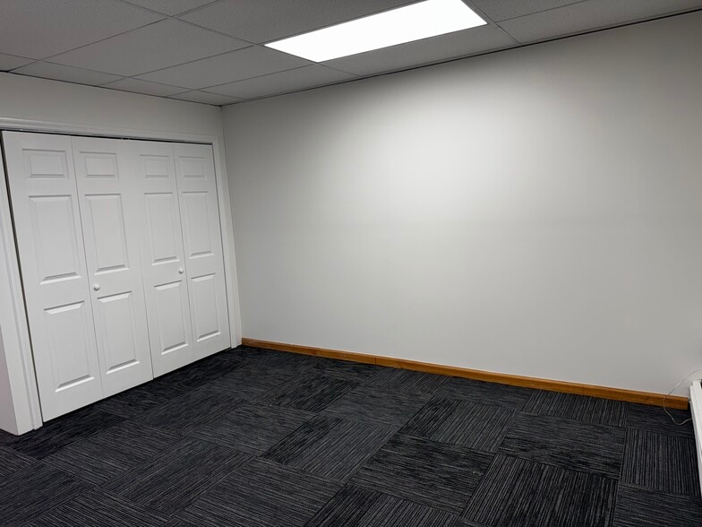 More Photos Of 2138 Wantagh Ave, Wantagh Office For Lease
