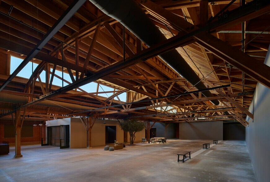 More Photos Of 1144-1146 N Las Palmas Ave, Los Angeles Loft Creative Space For Sale