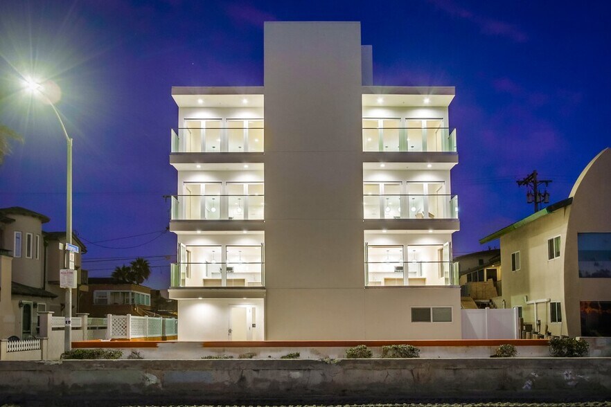 More Photos Of 3449 Ocean Front Walk, San Diego Apartments For Sale