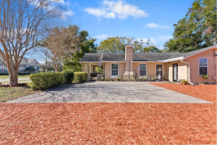 More Photos Of 925 Florida Ave, Palm Harbor Office Residential For Sale