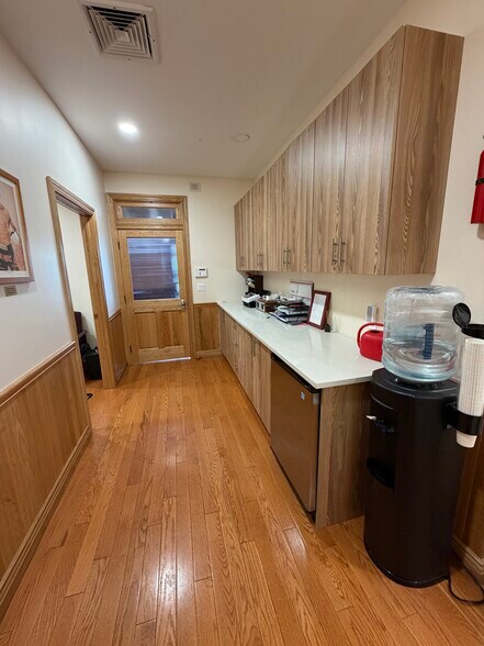 More Photos Of 9003 5th Ave, Brooklyn Coworking Space