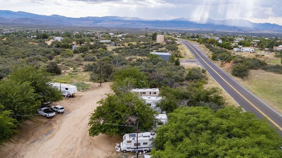 More Photos Of 8355-8365 S Highway 89, Kirkland Trailer Camper Park For Sale