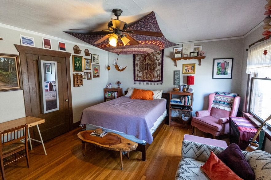 More Photos Of , Tacoma Multifamily For Sale