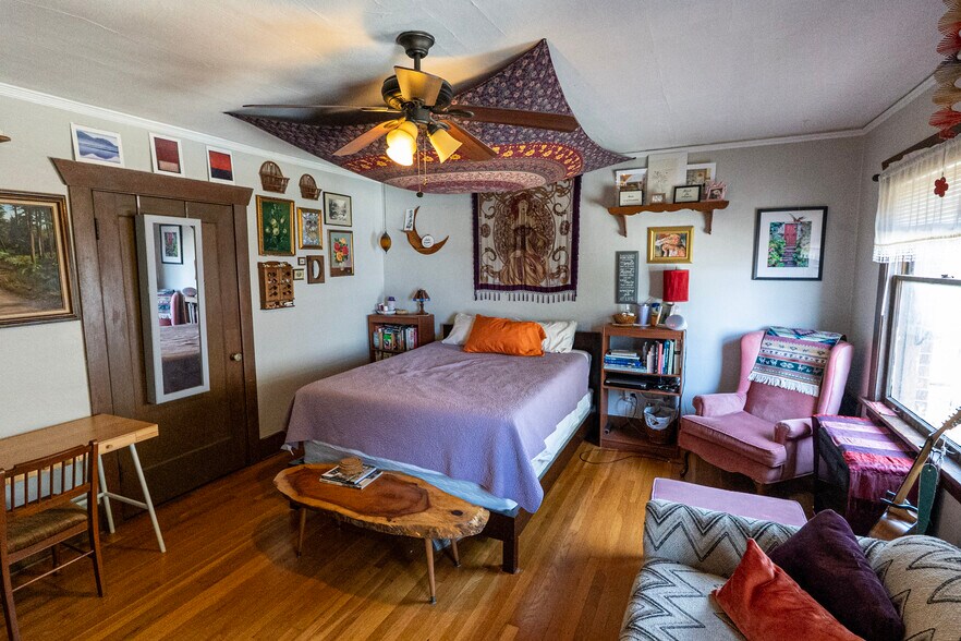 More Photos Of , Tacoma Multifamily For Sale