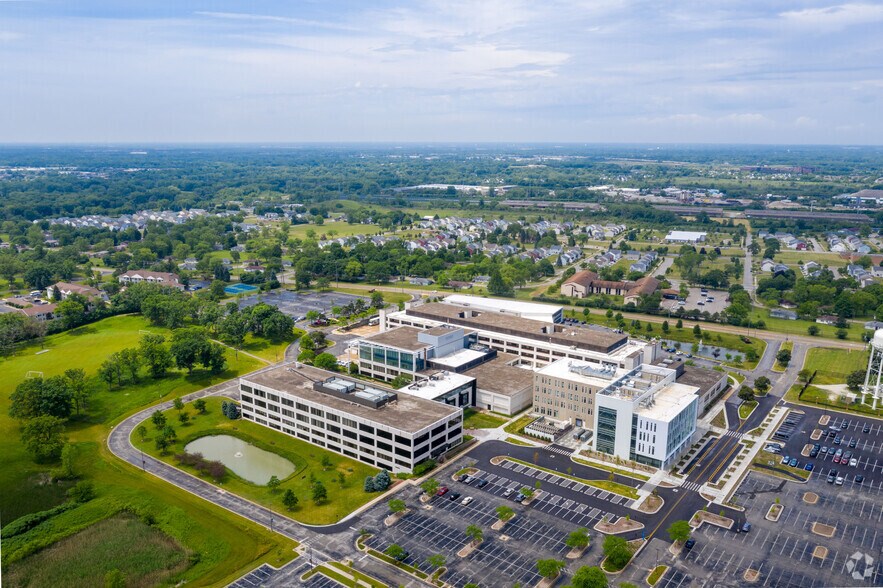 More Photos Of 3333 Green Bay Rd, North Chicago Office For Lease