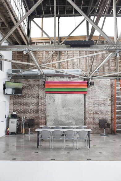 More Photos Of 887 W Marietta St NW, Atlanta Loft Creative Space For Sale