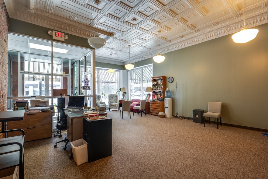 More Photos Of 121-127 E Main St, Ravenna Storefront Retail Office For Sale