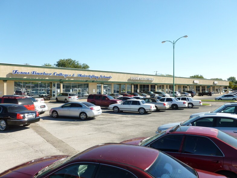 More Photos Of 9888 Ferguson Rd, Dallas Unknown For Lease