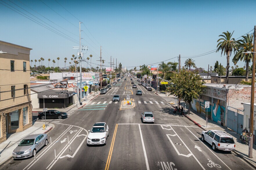 More Photos Of 4771 W Adams Blvd, Los Angeles General Retail For Sale