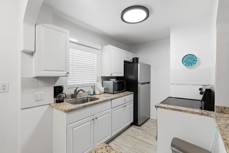More Photos Of 6801 Sunset Way, Saint Pete Beach Hotel For Sale