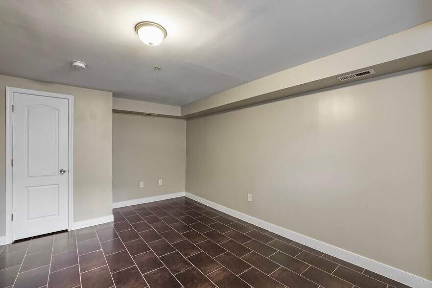 More Photos Of 302 V St NE, Washington Multifamily For Sale