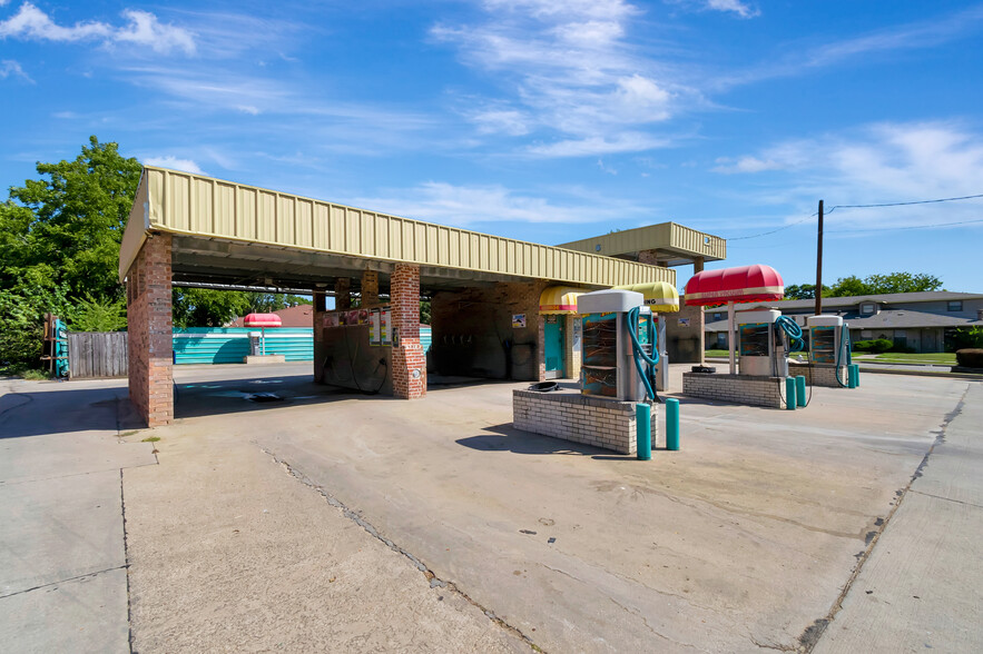 Primary Photo Of 905 E Shady Grove Rd, Irving Carwash For Sale