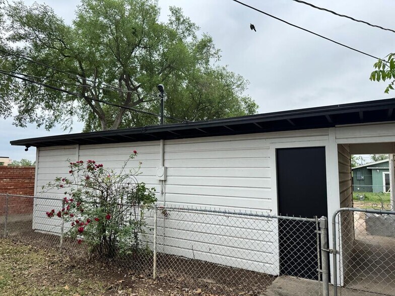 More Photos Of 2307 W Harris Ave, San Angelo Office Residential For Sale