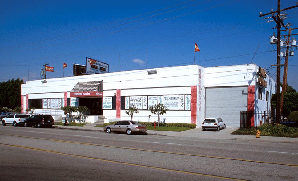 More Photos Of 20130 Hamilton Ave, Torrance Warehouse For Lease