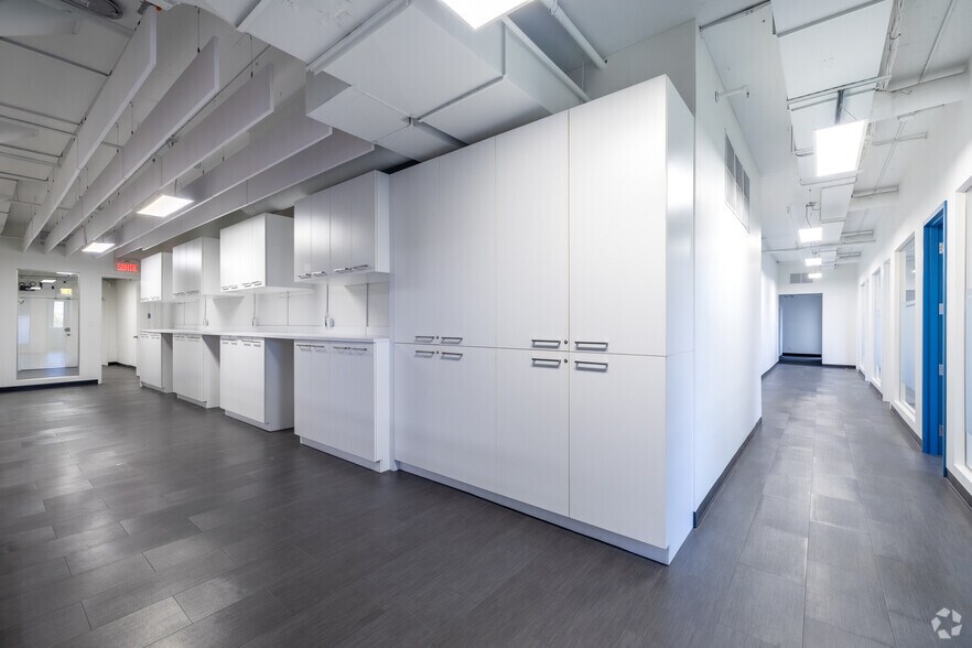 More Photos Of 4200-4226 Boul Saint-Laurent, Montréal Office For Lease