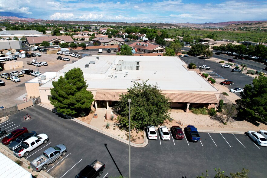 More Photos Of 345 E Riverside Dr, Saint George Light Distribution For Lease