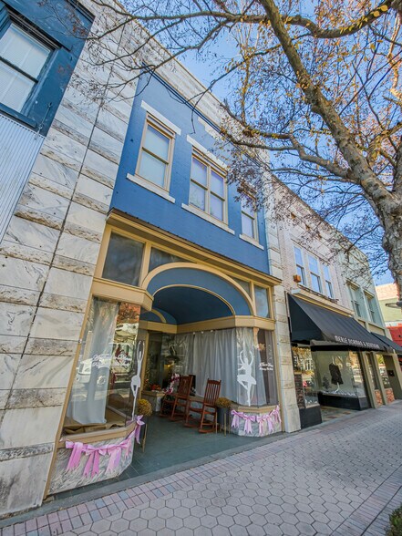 More Photos Of 114 N Patterson, Valdosta Storefront Retail Office For Sale