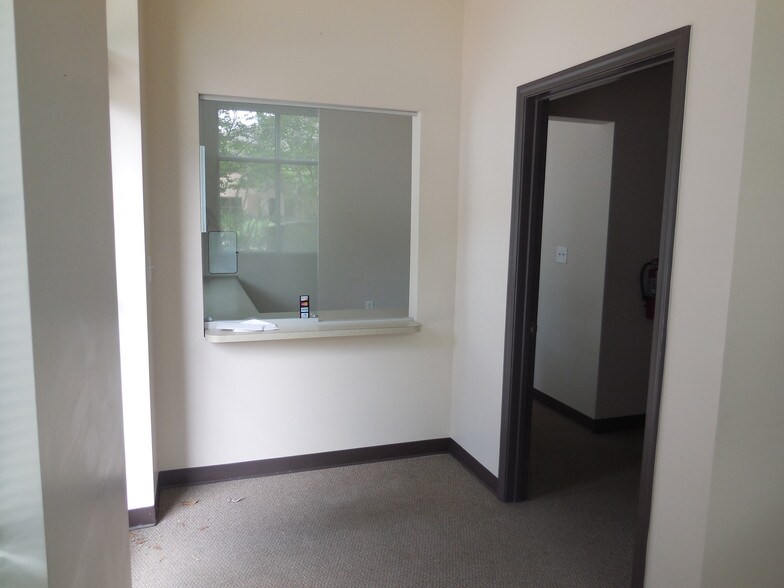 More Photos Of 3806 Peachtree Ave, Wilmington Medical For Lease
