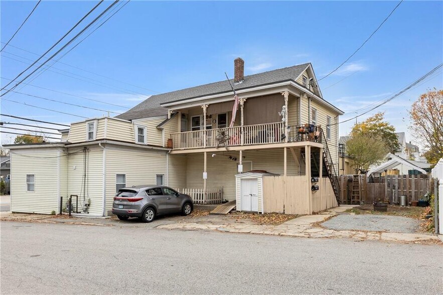 More Photos Of 1670-1674 Main St, West Warwick Storefront Retail Residential For Sale