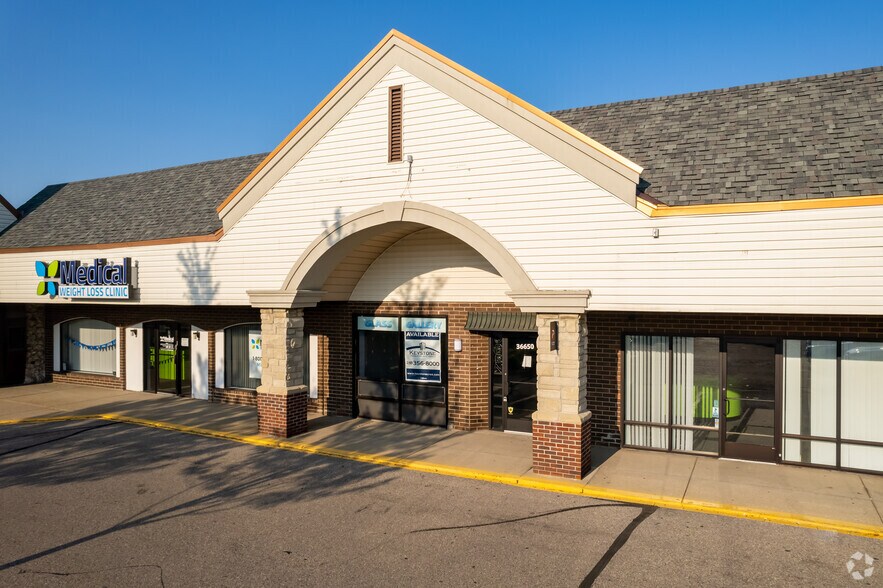 More Photos Of 36570-36830 Garfield Rd, Clinton Township Unknown For Lease