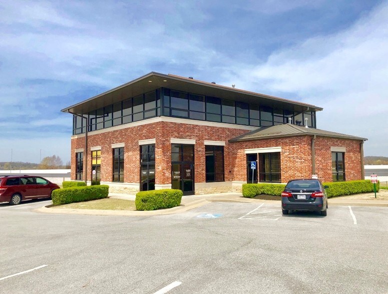 More Photos Of 2961 N Point Cir, Fayetteville Office For Lease