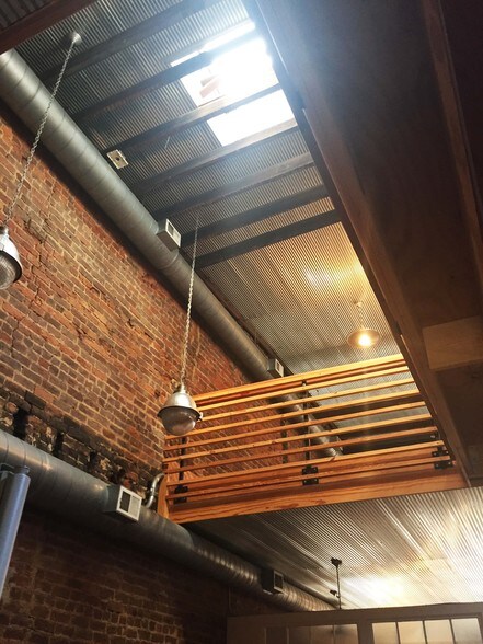 More Photos Of 714 Gay, Knoxville General Retail For Lease