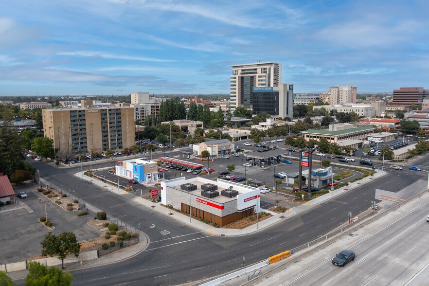 More Photos Of 17 W Washington St, Stockton Bank For Sale