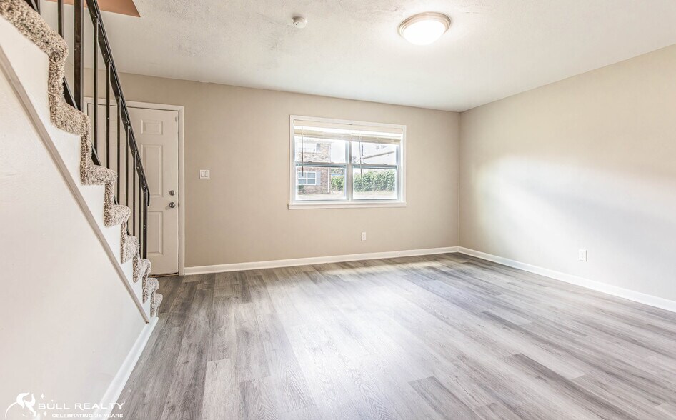 More Photos Of 661 Sherwood Dr, Jonesboro Apartments For Sale