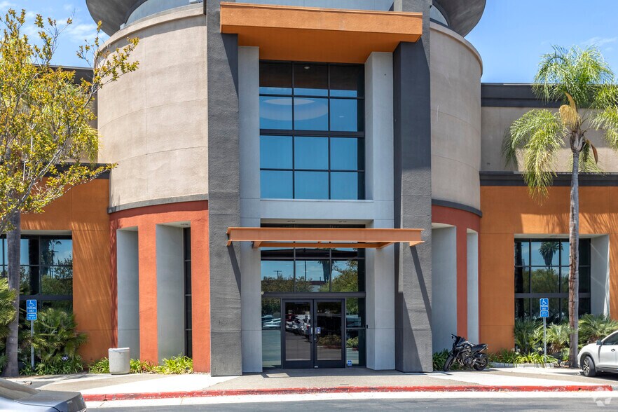 More Photos Of 4840 Shawline St, San Diego Unknown For Lease