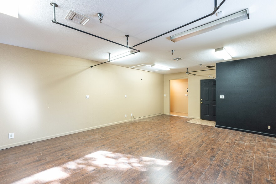 More Photos Of 575 Lincoln Ave, Napa Storefront Retail Office For Lease