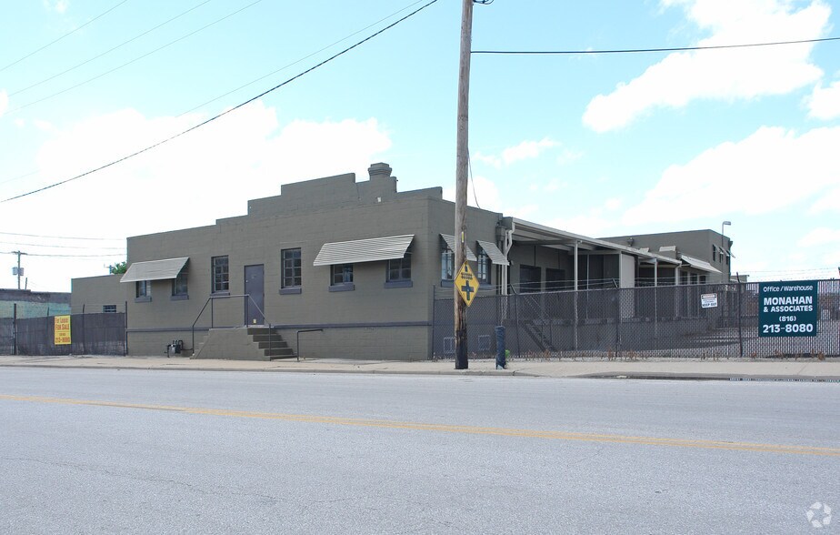 More Photos Of 806 Genessee St, Kansas City Warehouse For Lease