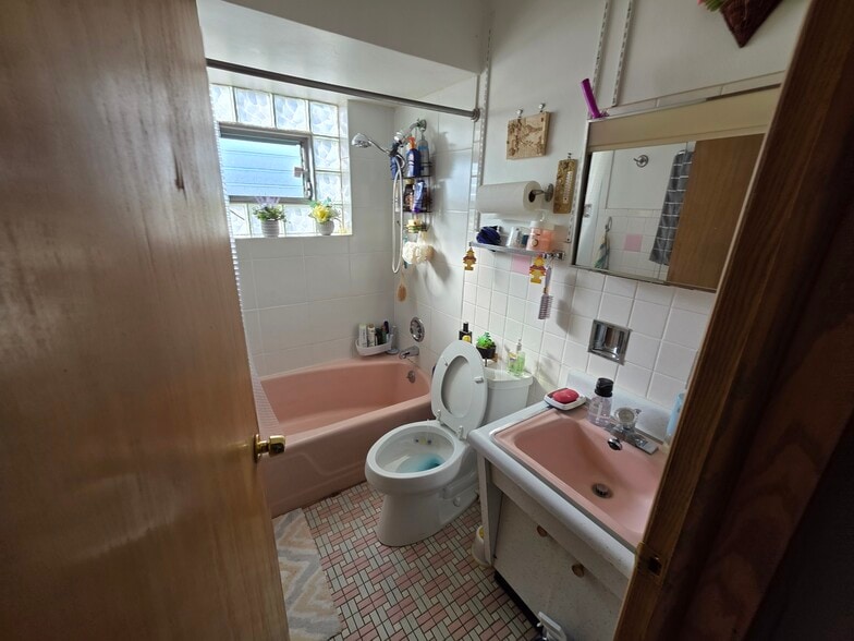 More Photos Of 6361 W Addison St, Chicago Apartments For Sale