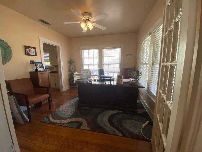 More Photos Of 306 S Tennessee St, McKinney Office For Lease