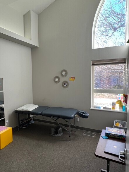 More Photos Of 2 Oakwood Park, Castle Rock Medical For Lease