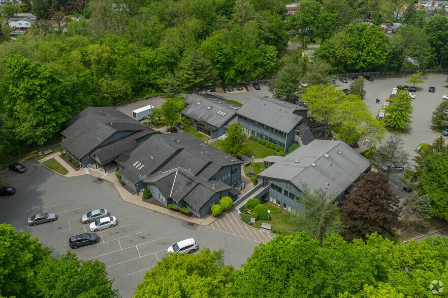 More Photos Of 1985 Crompond Rd, Cortlandt Manor Medical For Sale