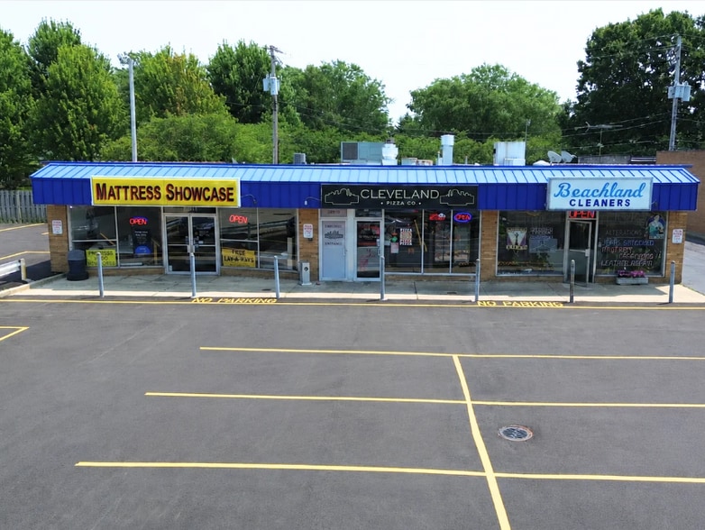 Primary Photo Of 28908 Lake Shore Blvd, Willowick General Retail For Sale