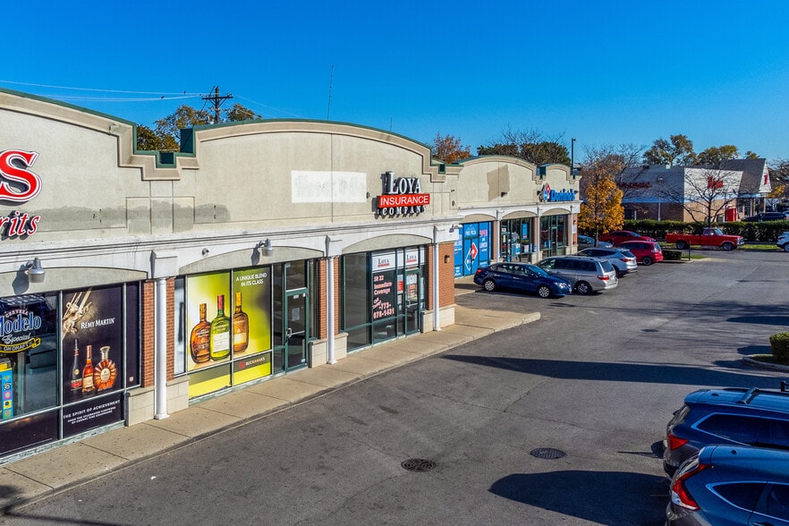More Photos Of 5634-5650 W Fullerton Ave, Chicago Unknown For Lease