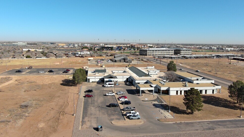 More Photos Of 207 Tradewinds Blvd, Midland Hospital For Lease