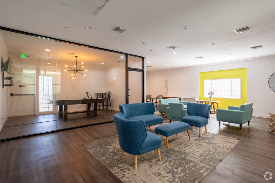 More Photos Of 7230 Franklin Ave, Los Angeles Apartments For Sale