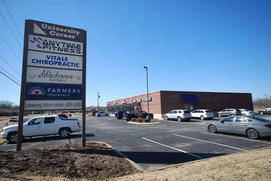 More Photos Of 133 W University Pky, Jackson Freestanding For Lease