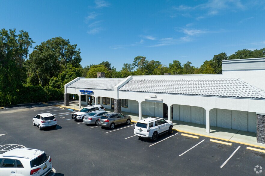 More Photos Of 1472-1592 Highway 17, Orange Park Unknown For Lease
