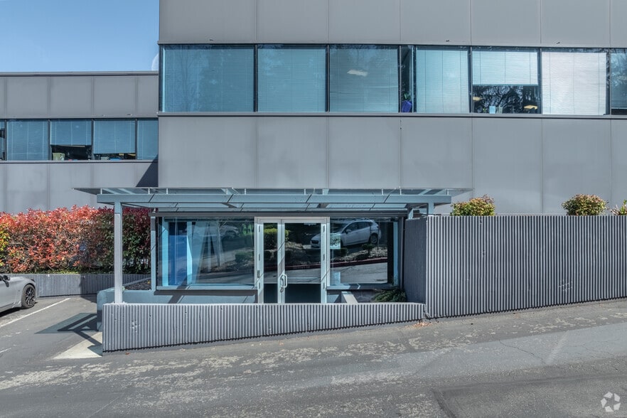 More Photos Of 3600 136th Pl SE, Bellevue Coworking Space